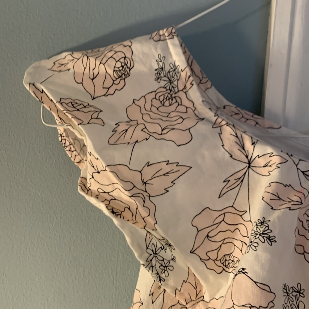 Hope and Henry girls dress. Cream w/ pink rose pattern. Ruffle top lined size 10 - Picture 4 of 14